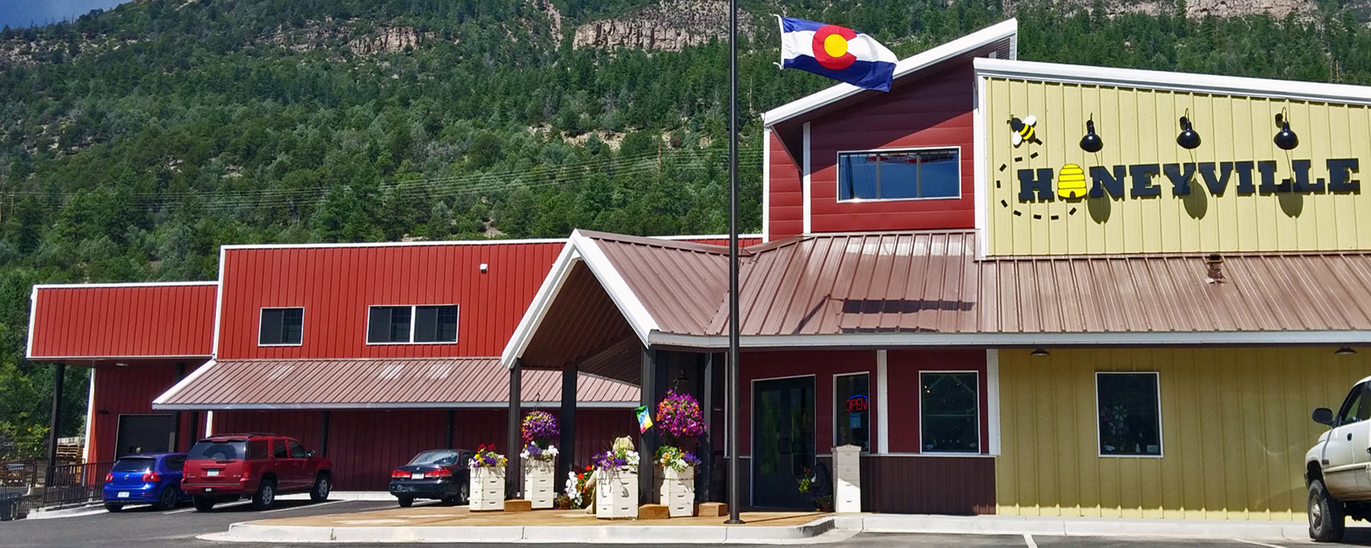 HoneyvilleRetailStore.jpg__PID:fd30b5ca-9845-4a04-b2a8-7142be85b61c